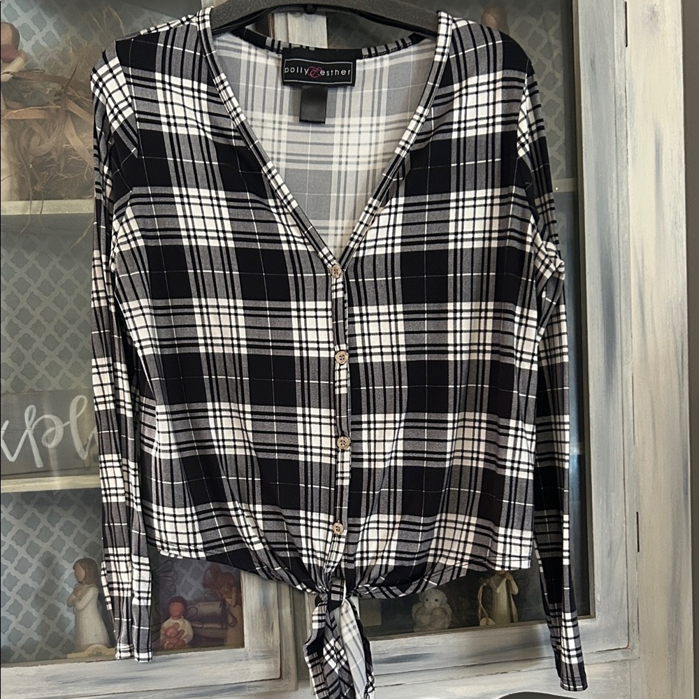 Polly & Esther Monochrome Plaid Button-Down Shirt